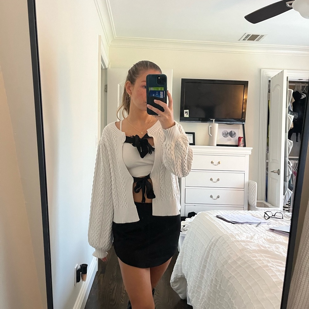 Sugar lips bow sweater